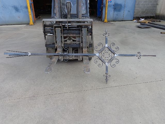 example serrurerie d'art - croix eglise