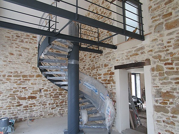 example ferronnerie - escalier colimacon et passerelle